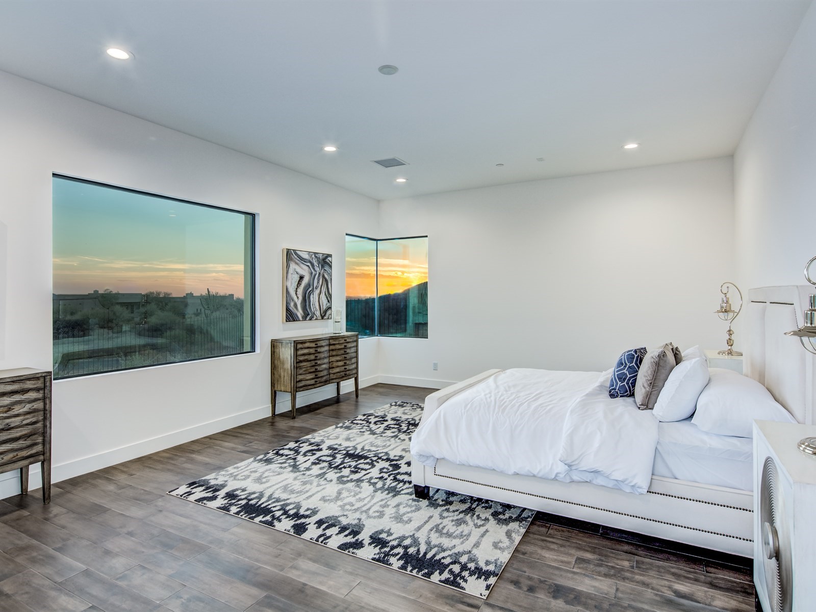 Use This Pic 019 Master Bedroom En Suite